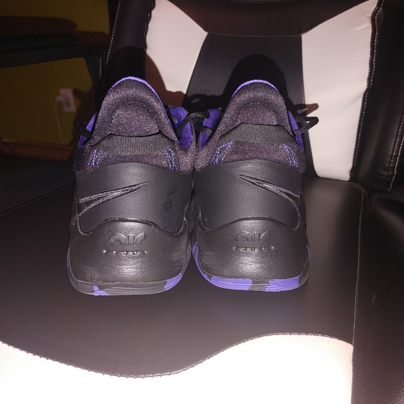 Paul George 5 purple colorway - Picture 3 of 4